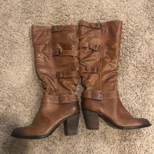 Riding boots with low heel